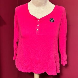 2010’s Hollister Pink 3 Quarter Sleeve Woman’s Henley Tee Size M